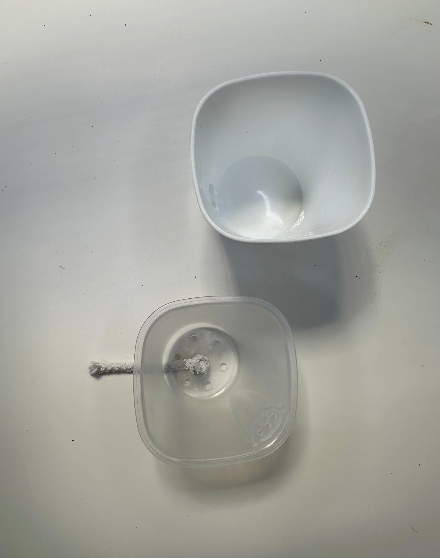 Self watering pots, transparent inserts